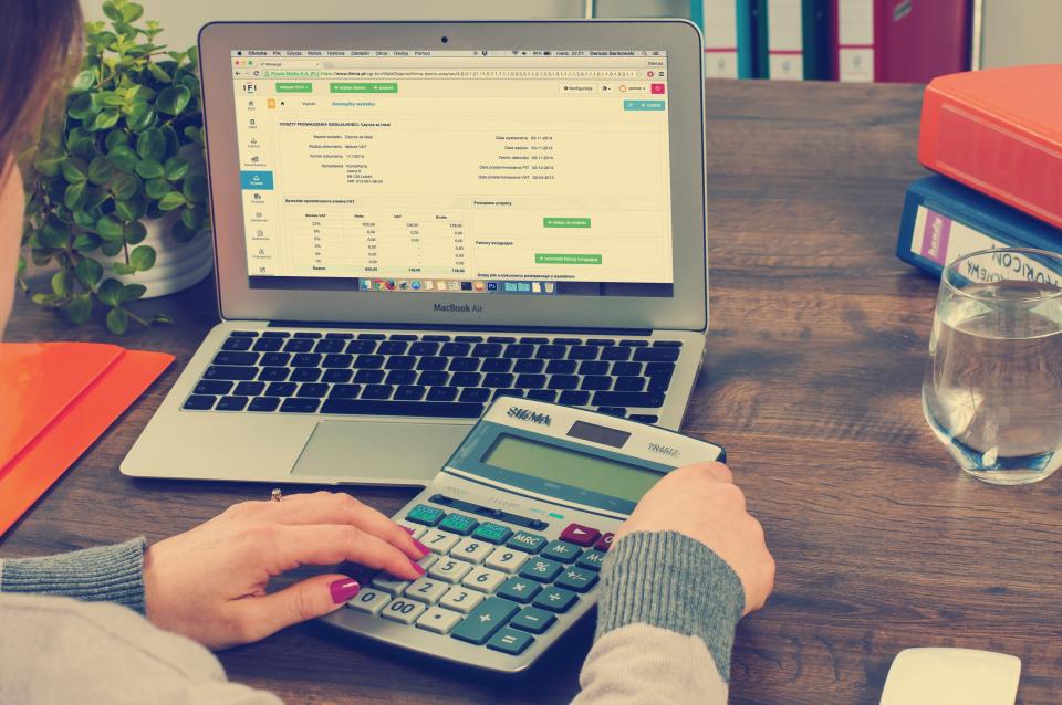 Accounting and finance tools used to manage startup cash flow